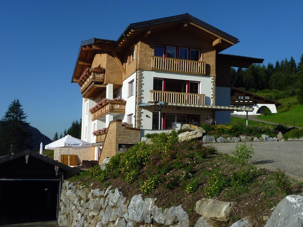 Ferien-Schloessle Michaela Appartement Riezlern Buitenkant foto